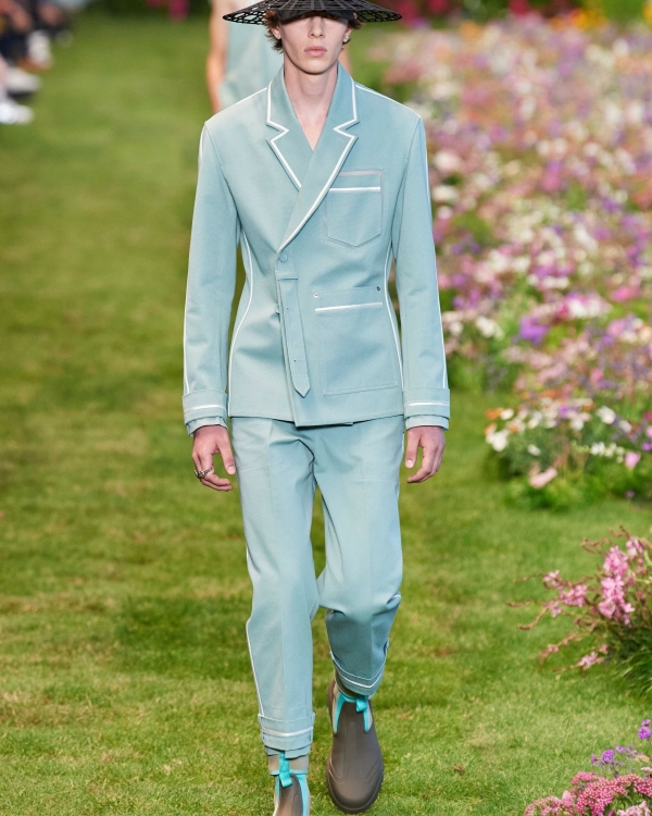 Идеи образов для женихов из весенних коллекций