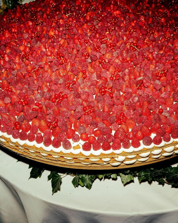 В каких цветах оформить свадьбу в 2023