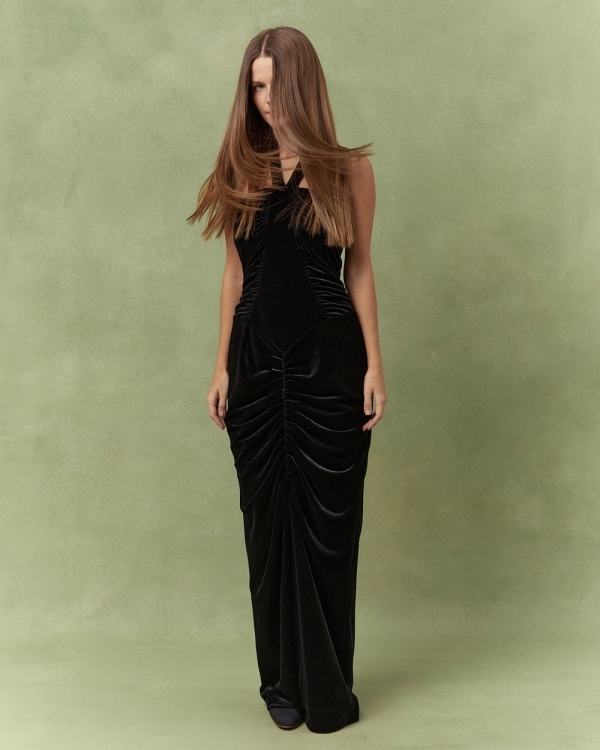 Где найти платье на 8 Марта, если