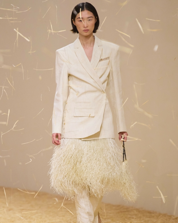 Идеи образов для невест с весенних показов