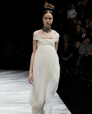 Свадебные платья Alexander McQueen — вдохновение вне