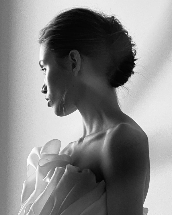 Идеи причесок с собранными волосами на свадьбу