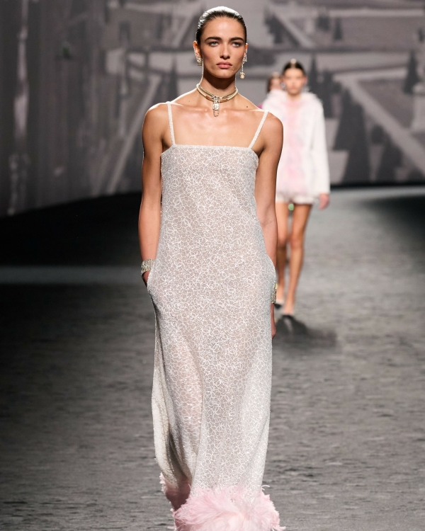 Идеи образов для невест с весенних показов