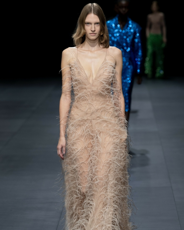 Идеи образов для невест с весенних показов