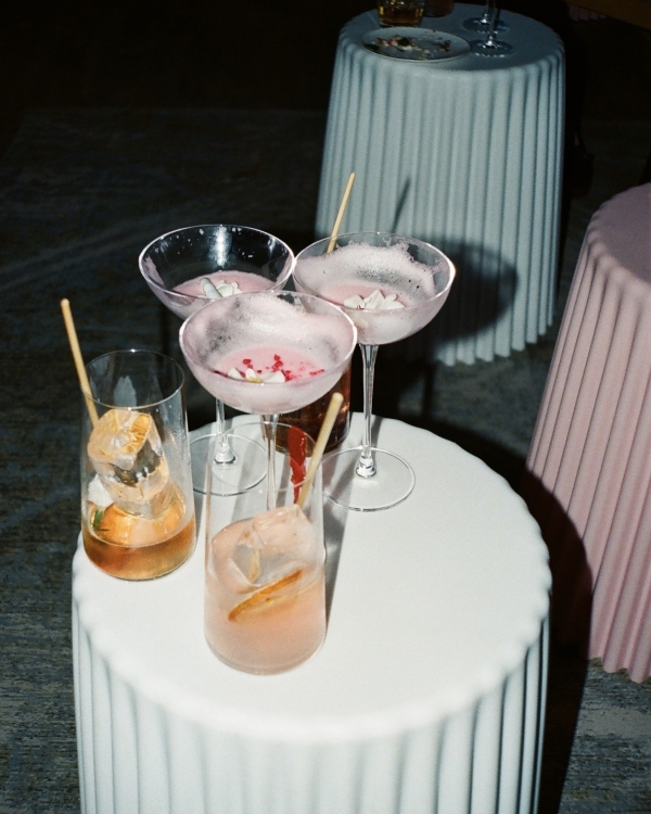 Soulmates — агентство, которое не делает свадьбы