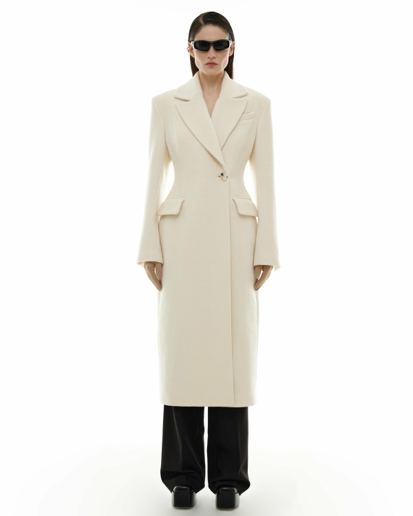 Верхняя одежда для невесты этой весной