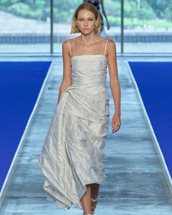 Идеи образов для невест с весенних показов