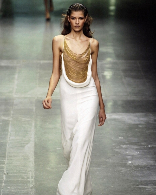 Свадебные платья Alexander McQueen — вдохновение вне