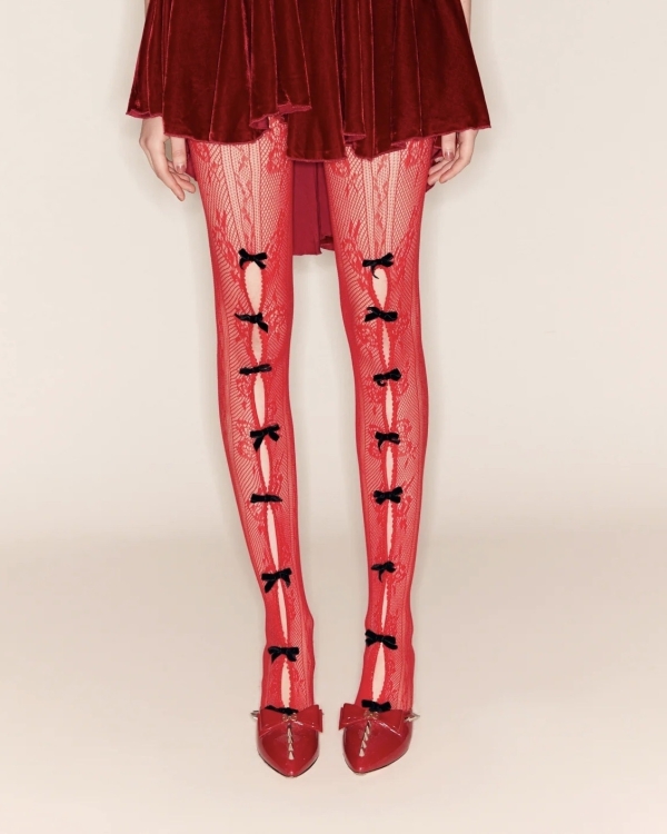 Колготки — любимый тренд модных невест 2024. Какие