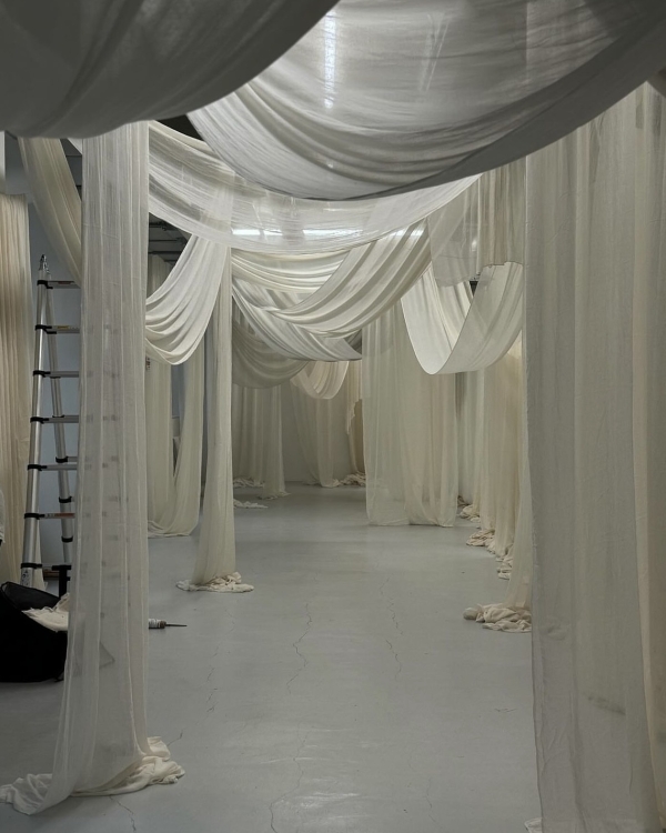 В каких цветах оформить свадьбу летом 2024?