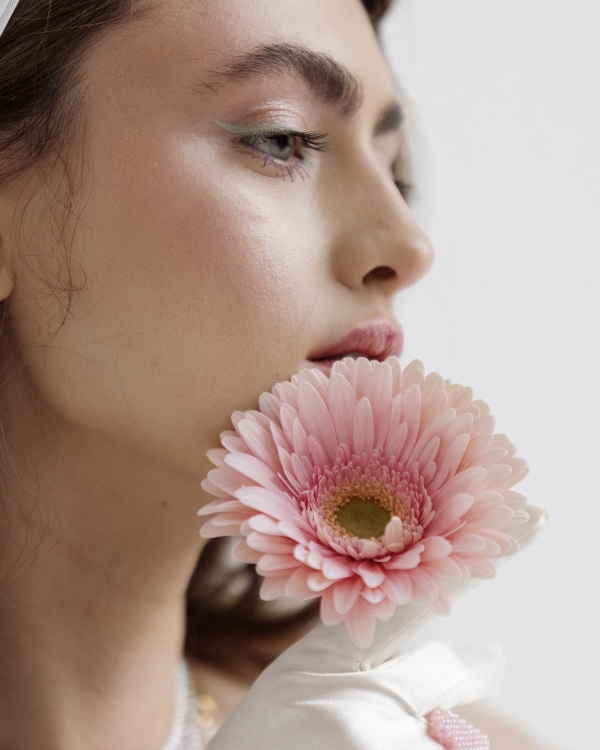 10 неклассических бьюти-образов невесты от стилиста Анастасии