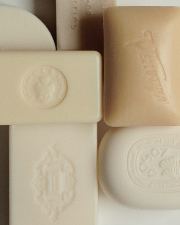 Глубокая печать, ткани и наивные рисунки. Показываем