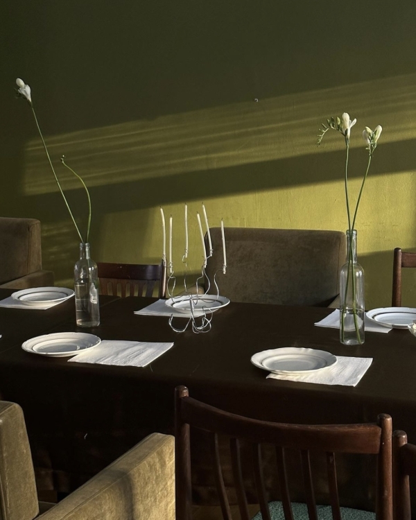 Книжный клуб в «Едва знакомы», бабка с