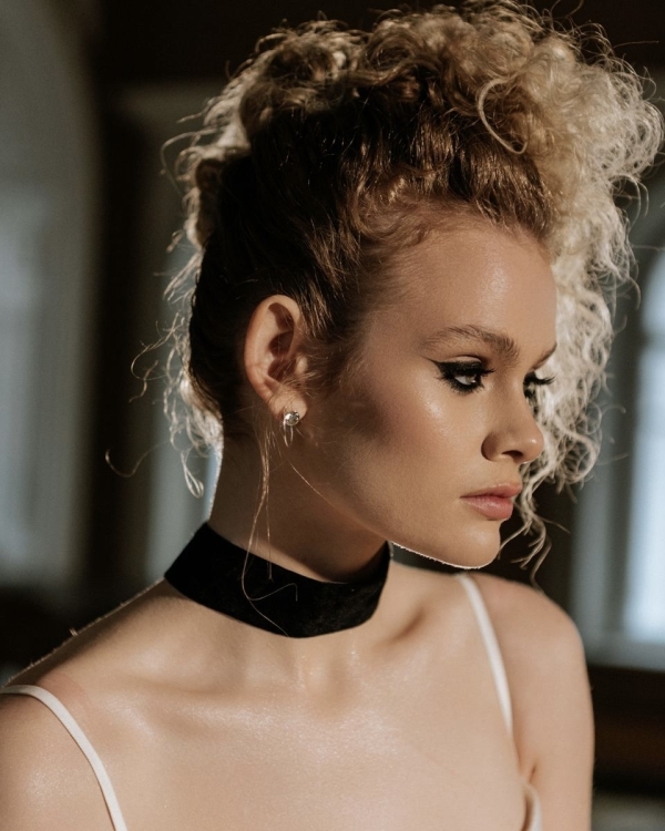 10 неклассических бьюти-образов невесты от стилиста Анастасии