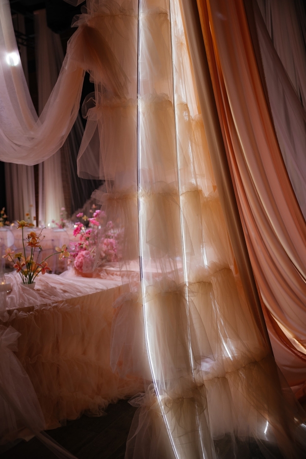 Рюши, сочная флористика и настоящая весна на