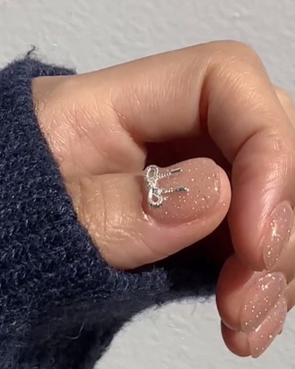 7 трендов свадебного маникюра для невест 2024