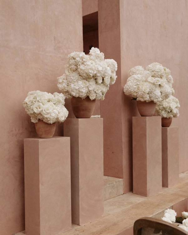 В каких цветах оформить свадьбу летом 2024?