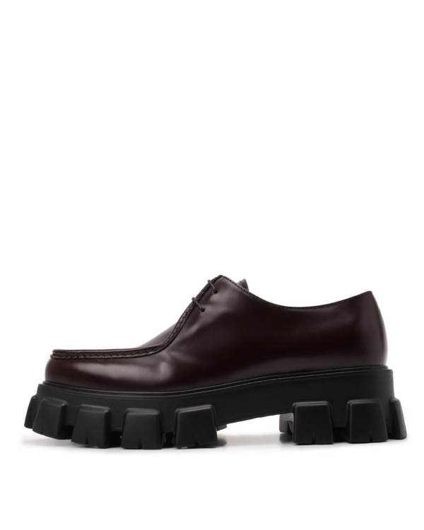 Какую обувь выбирают стильные женихи в 2024?