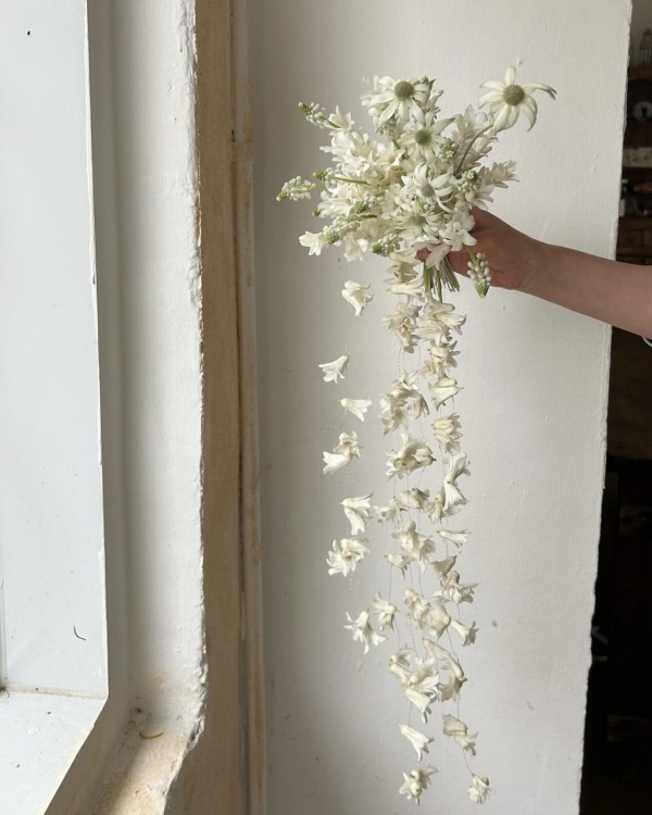 Букет невесты 2024, достойный «Оскара»: 30 модных