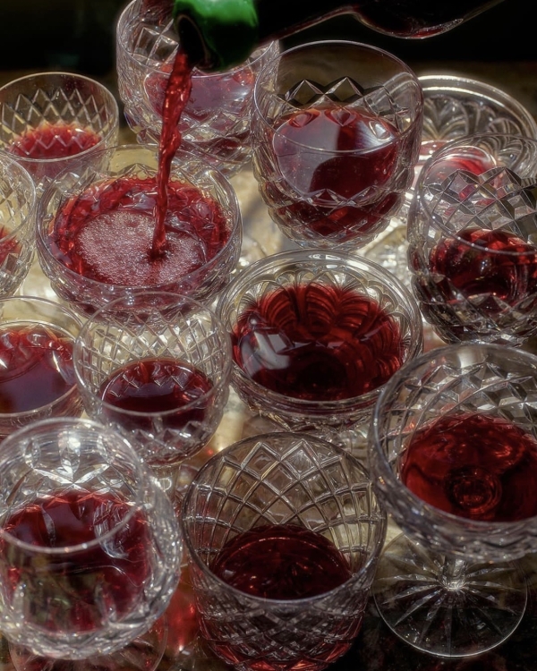 Как отметить годовщину?