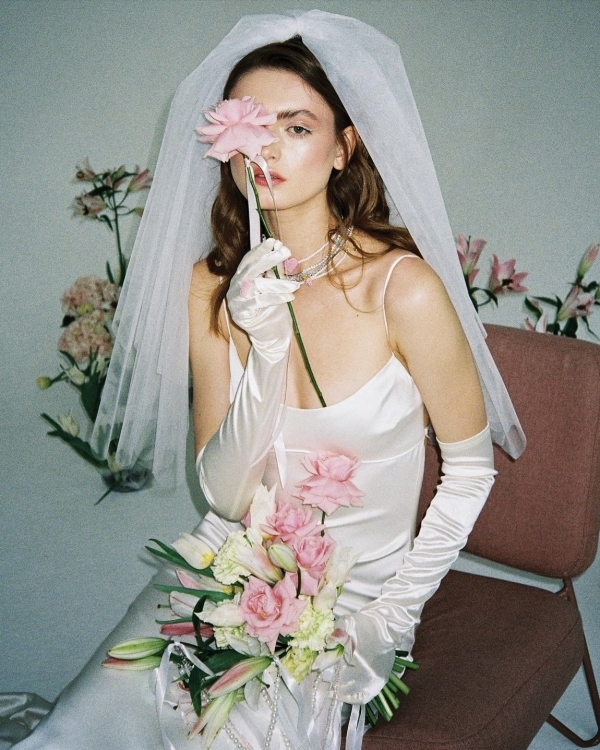 10 неклассических бьюти-образов невесты от стилиста Анастасии