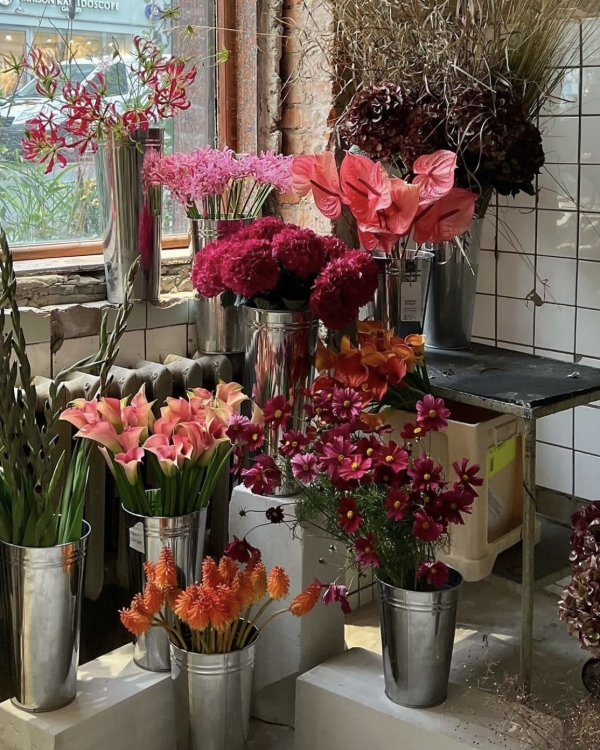 Как отметить годовщину?