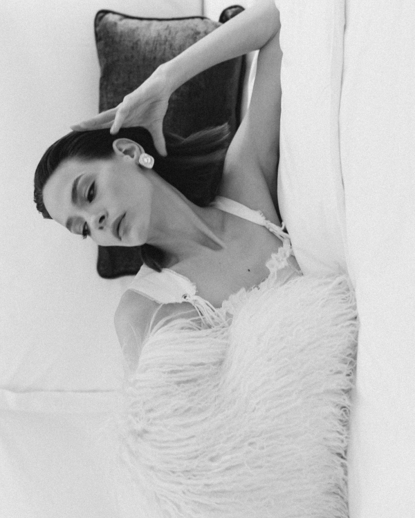 10 неклассических бьюти-образов невесты от стилиста Анастасии