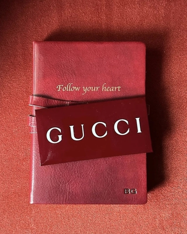 Глубокая печать, ткани и наивные рисунки. Показываем