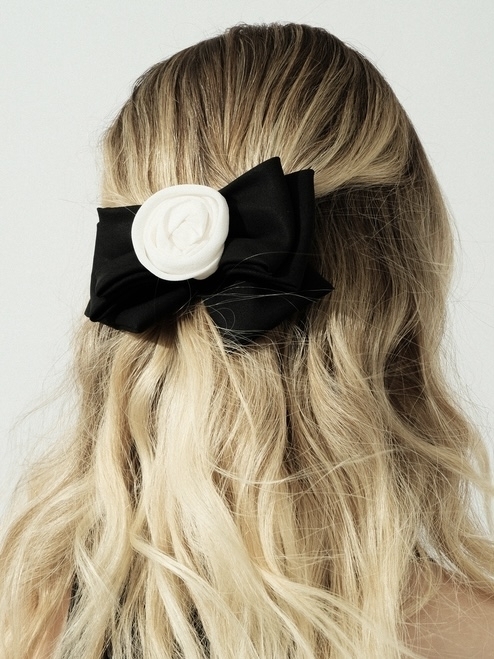 Less is more. Подборка небанальных аксессуаров для