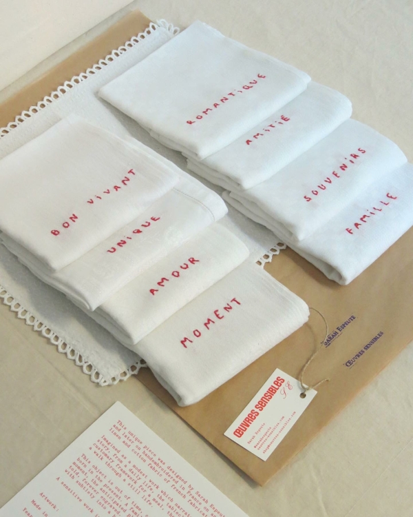 Глубокая печать, ткани и наивные рисунки. Показываем