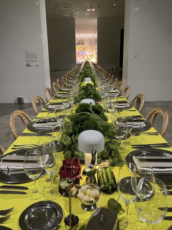 Фисташково-оливковый — главный цвет Месяца моды FW'24. Как