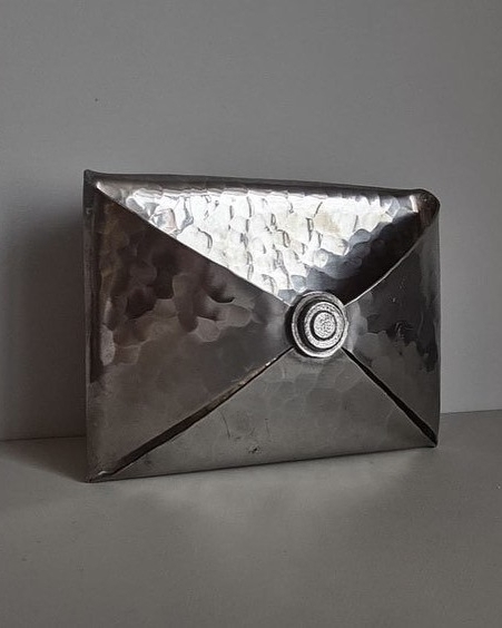 Глубокая печать, ткани и наивные рисунки. Показываем