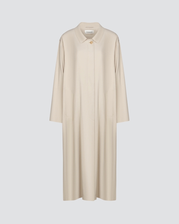 Не бежевым едины. Интересные тренчи для невест,