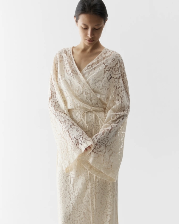 Показываем актуальные свадебные платья до 40 тысяч