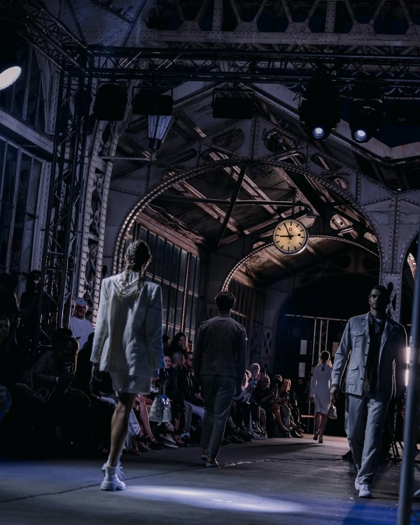 Кому доверяют снимать светскую жизнь Москвы?