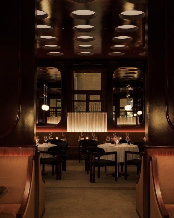 Фестиваль подруг на «Хлебозаводе», постановка «Дыры» в