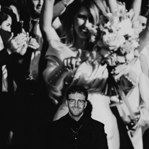 Ведущие Владислав Сапунов