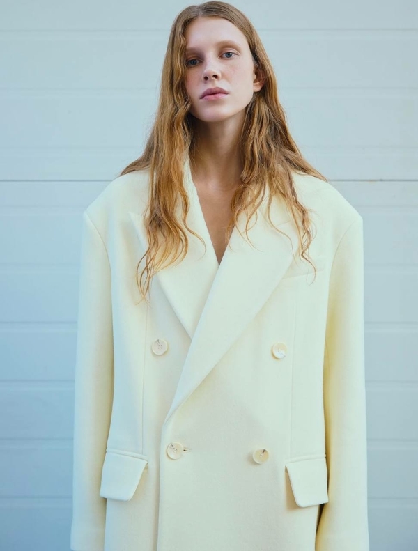 Показываем 20 модных пальто, которые выигрышно дополнят