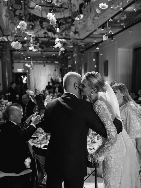 Ведущие Владислав Сапунов