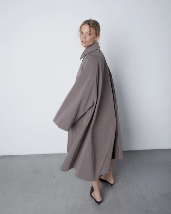 Не бежевым едины. Интересные тренчи для невест,