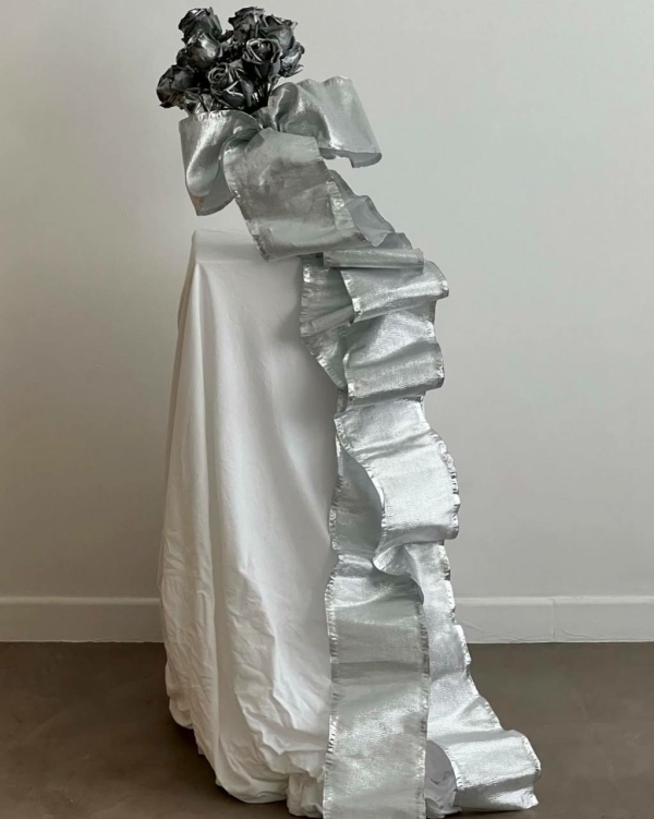 Трендовый декор — с эффектом металлик. Вдохновляемся референсами