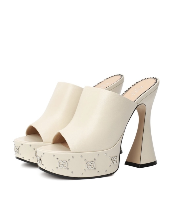 Вот босоножки, с которыми у невест случится