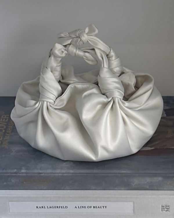 Удобные сумки на свадьбу существуют. Какую выбрать