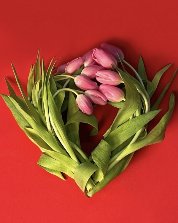 Кто создает цветочные инсталляции для мировых брендов?