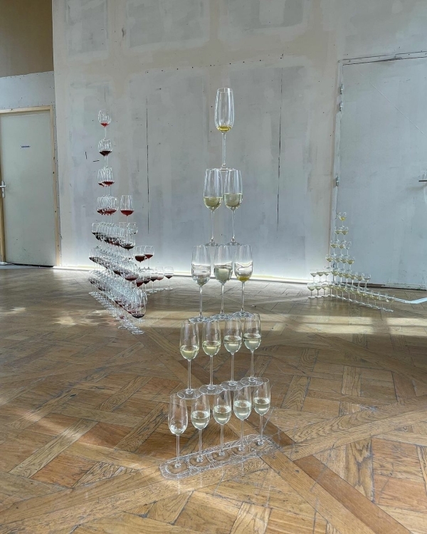 Как актуально оформить горку шампанского?