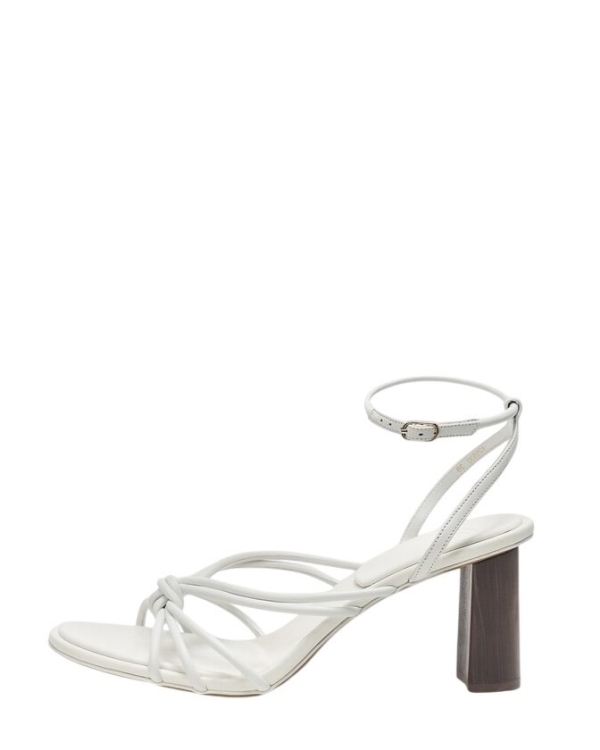 Вот босоножки, с которыми у невест случится