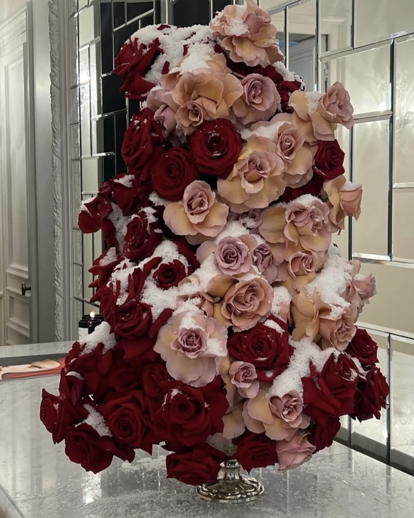 Кто создает цветочные инсталляции для мировых брендов?