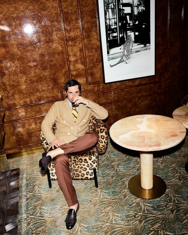 Кому доверяют снимать светскую жизнь Москвы?