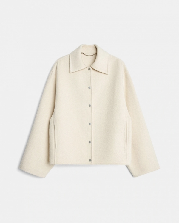 Показываем 20 модных пальто, которые выигрышно дополнят