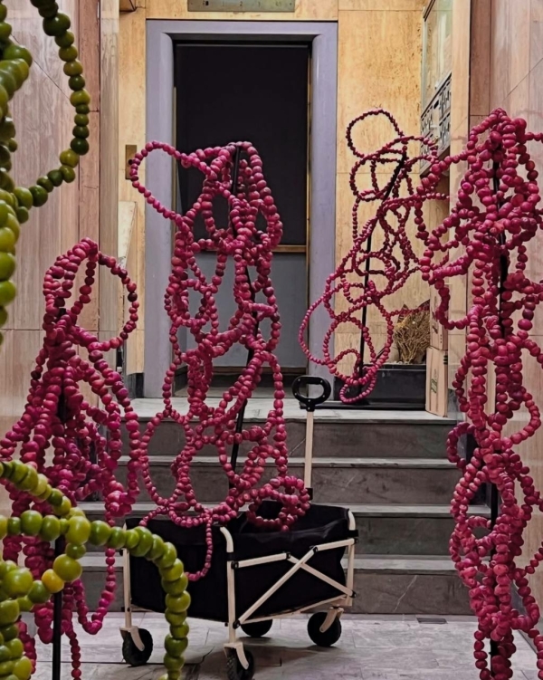 Декорируйте банкет гирляндами из ягод, как на